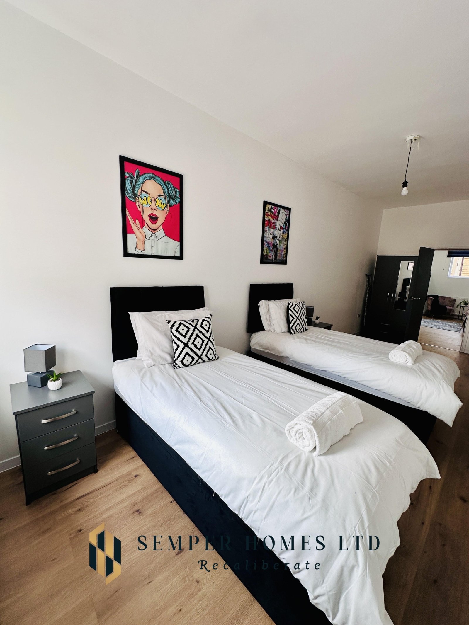 bedroom-2-singlebed-nightstand-high-street-mexborough-UK