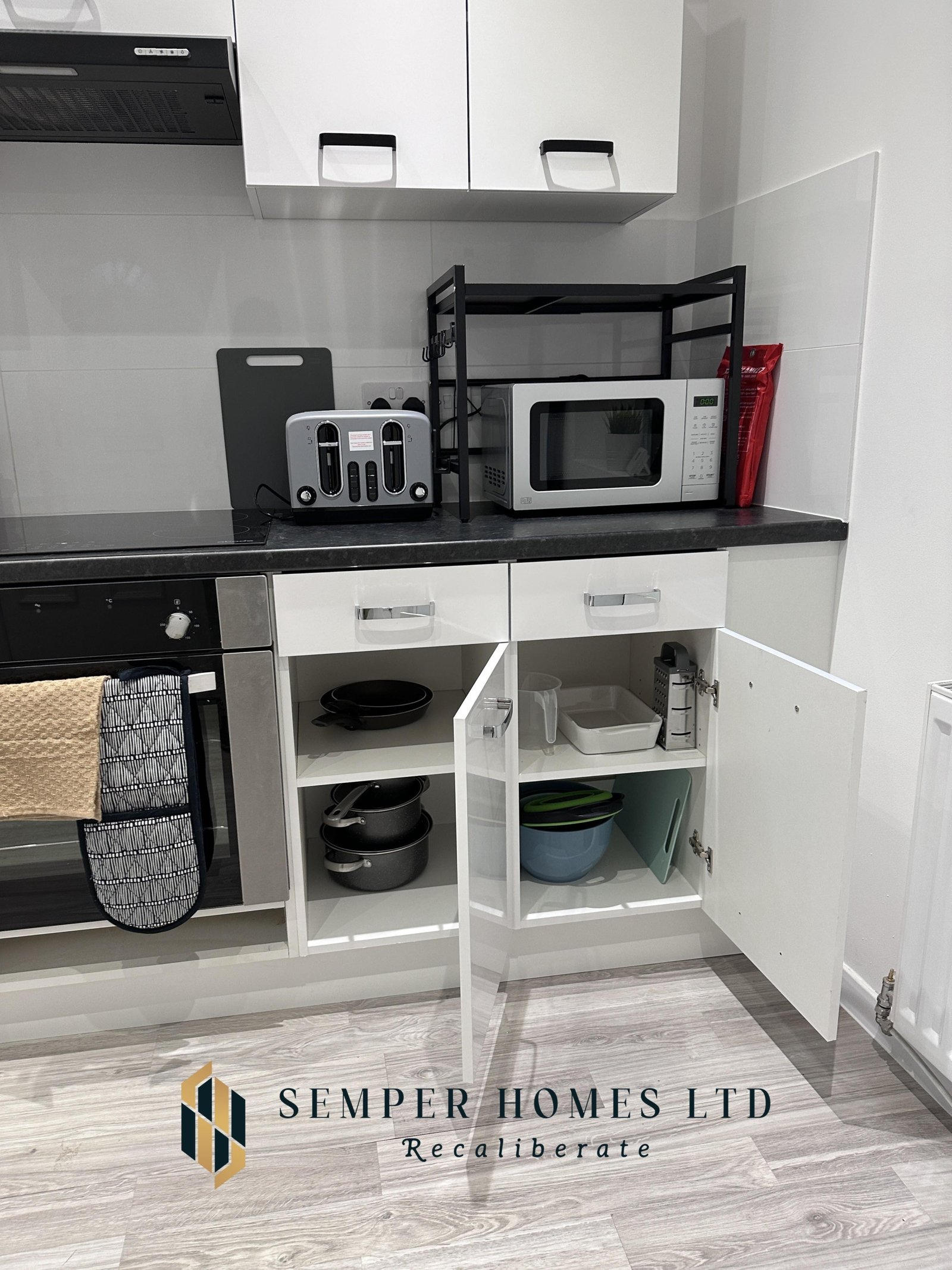 kitchen-refrigerator-vacation-rental-at-high-street-in-mexborough-UK