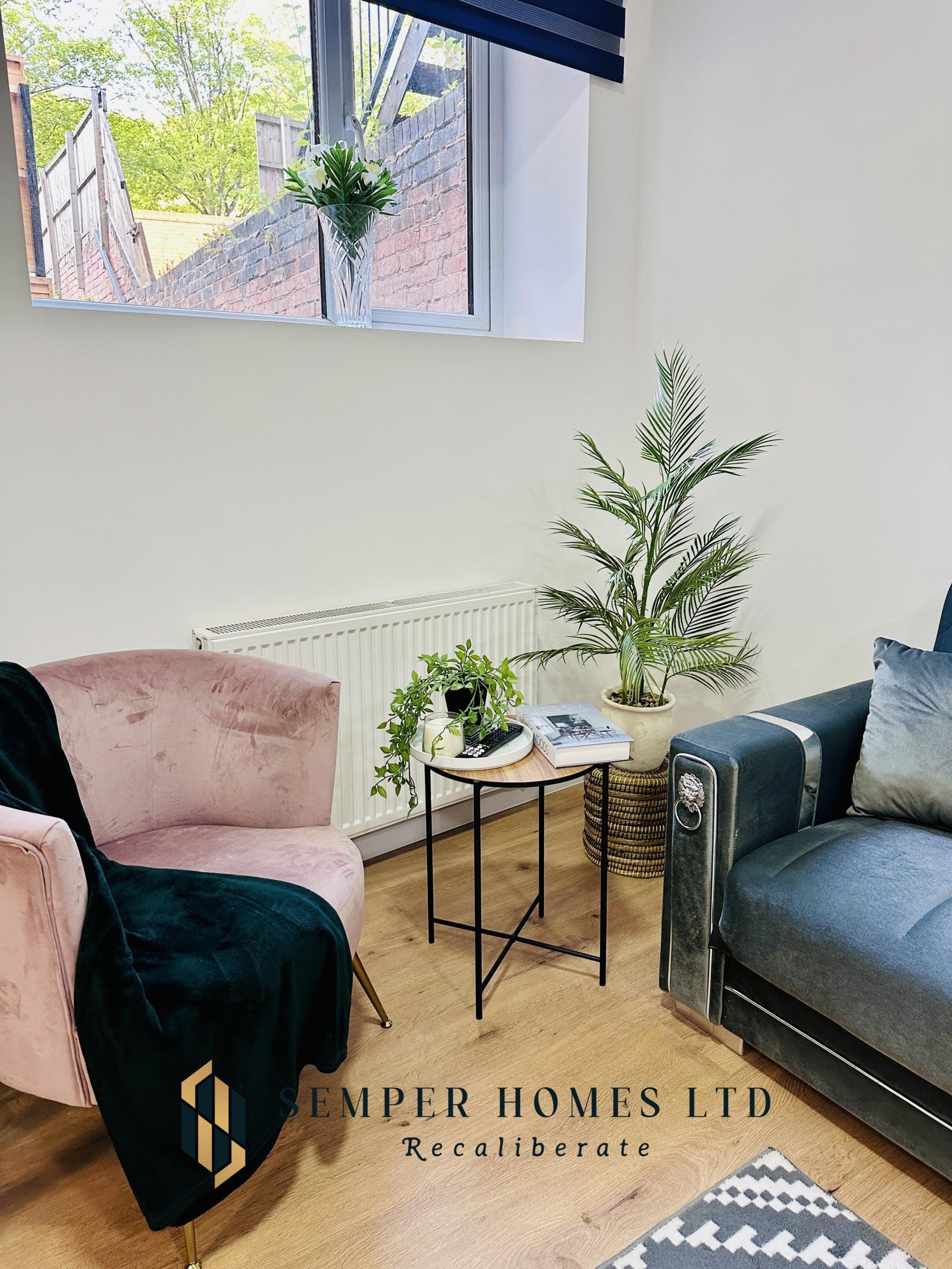 openlivingroom-windowview-vacation-rental-high-street-mexborough-UK