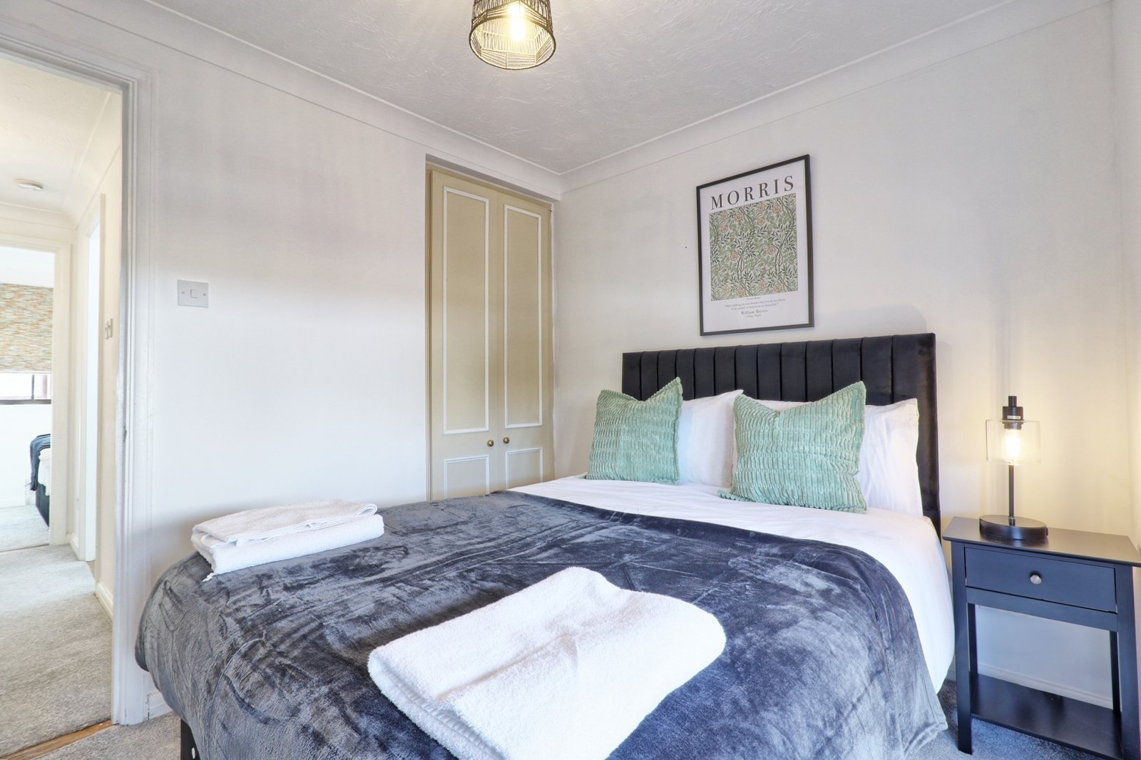 IMG_0316_7_8_easyHDR-interior3