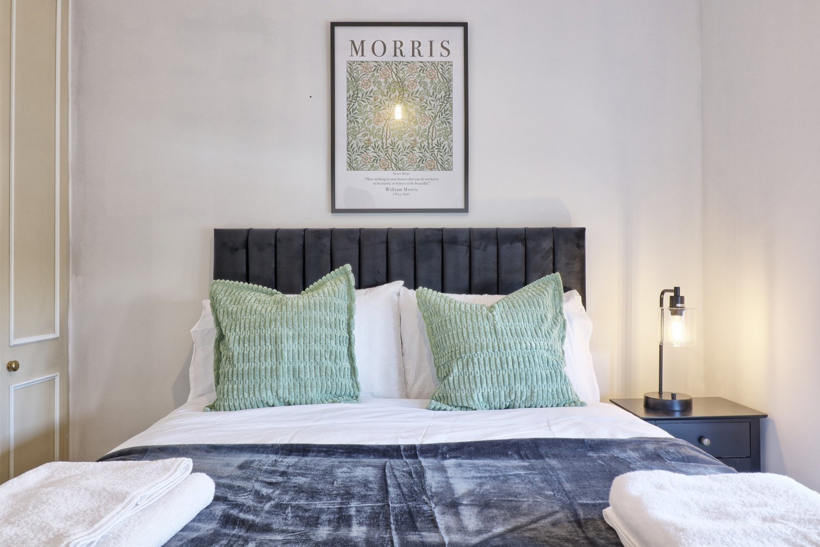 IMG_0325_6_7_easyHDR-interior3