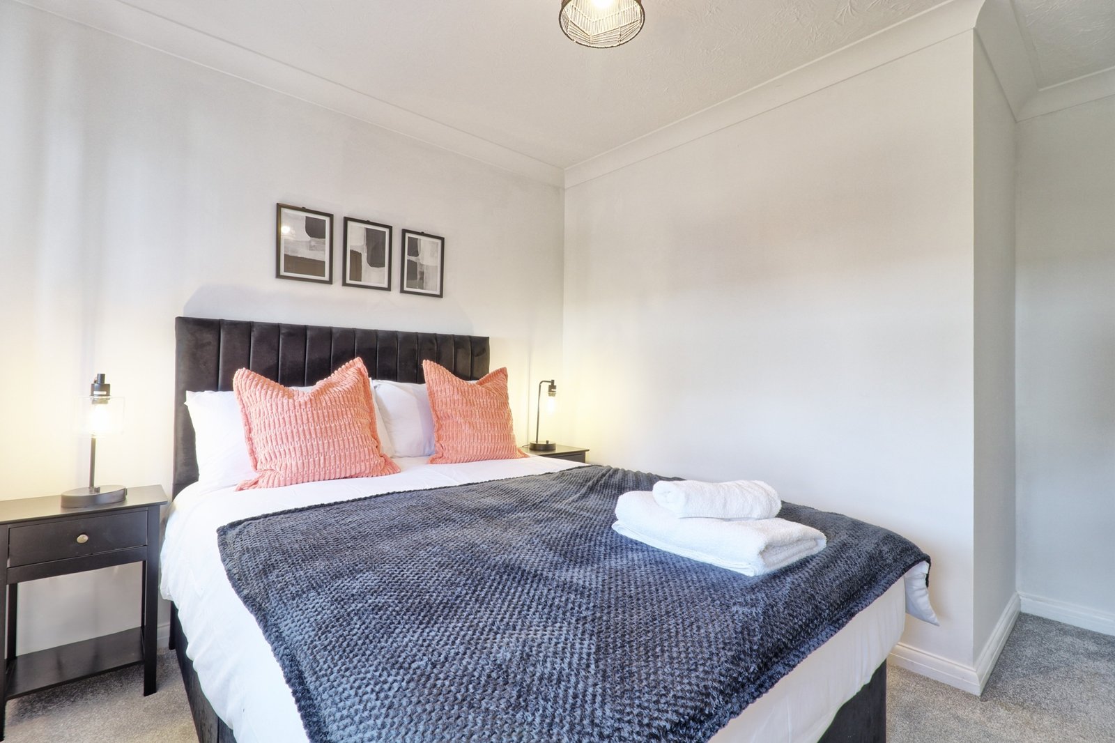 IMG_0334_5_6_easyHDR-interior3