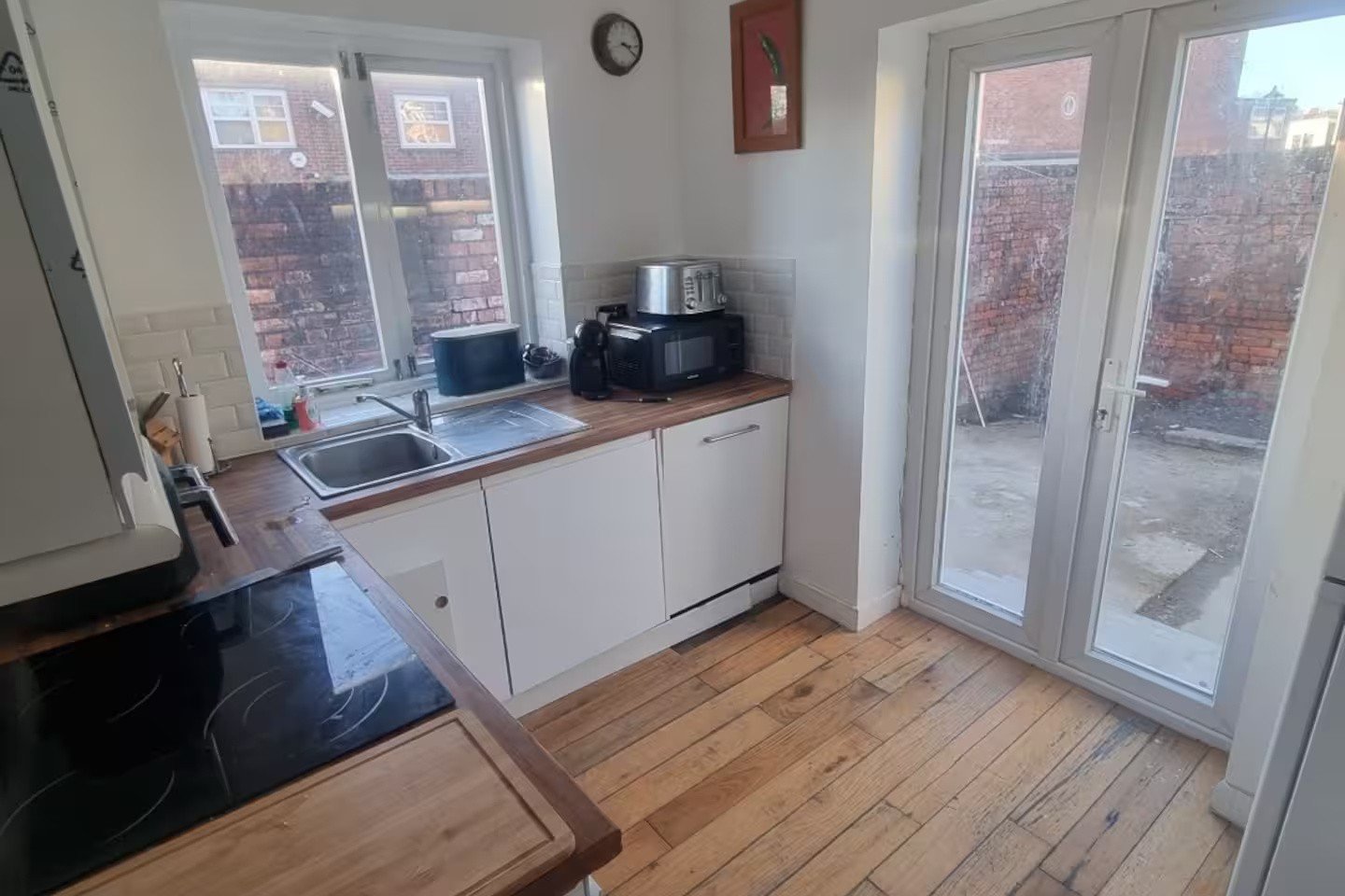 a9ac3373-4741-40f5-a23c-f22dde7388db