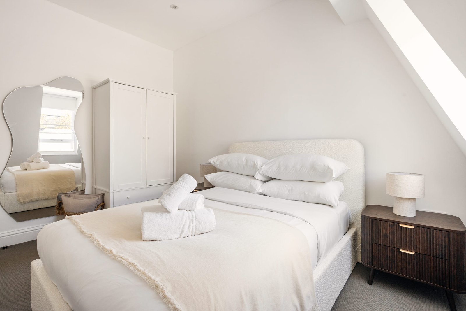 105 King_s Road SW3-11