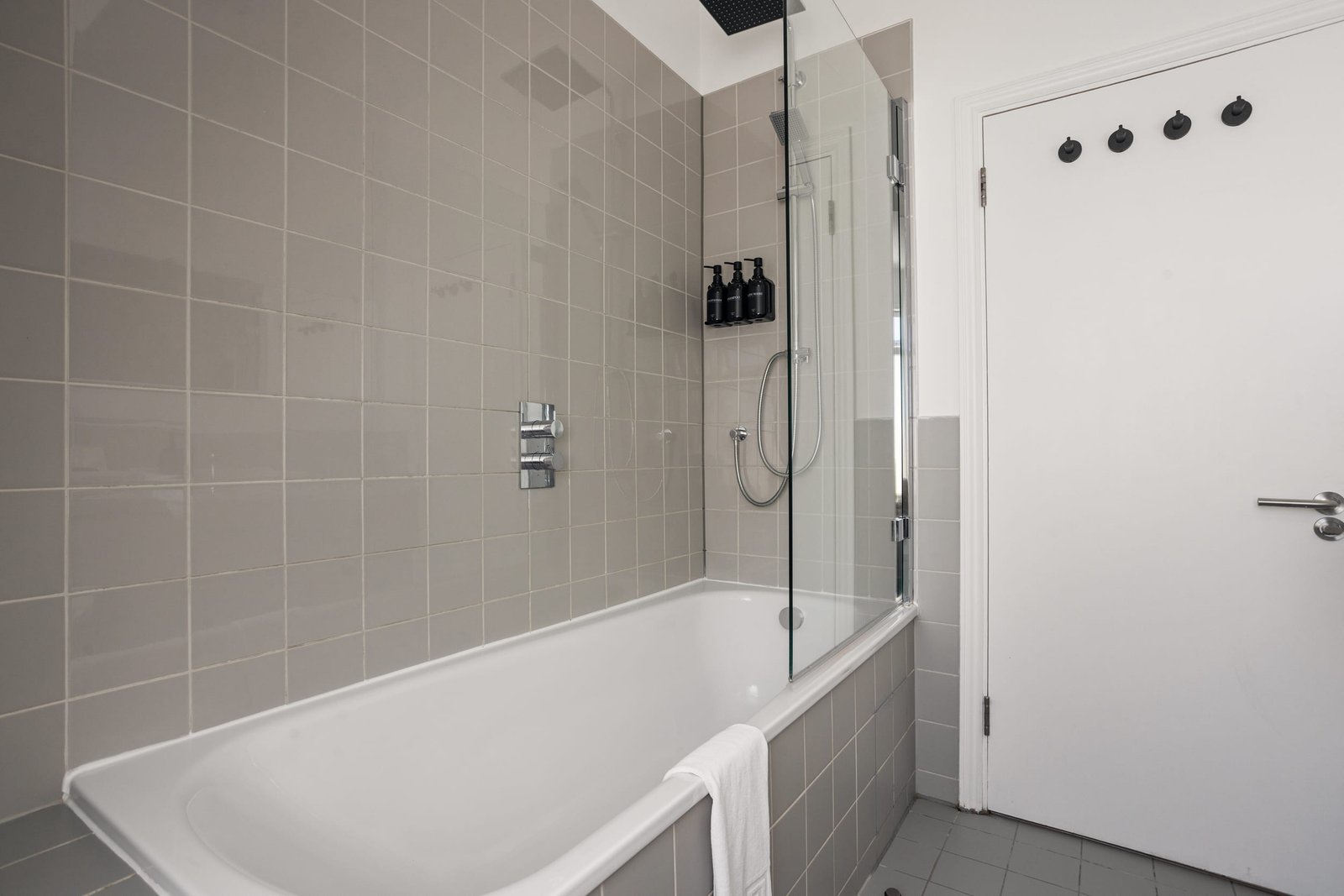 105 King_s Road SW3-18