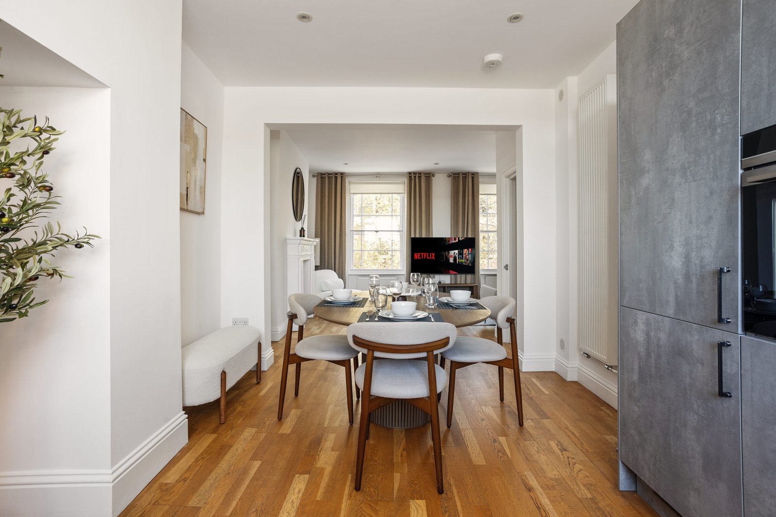105 King_s Road SW3-32