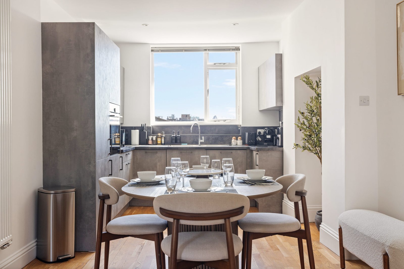 105 King_s Road SW3-7