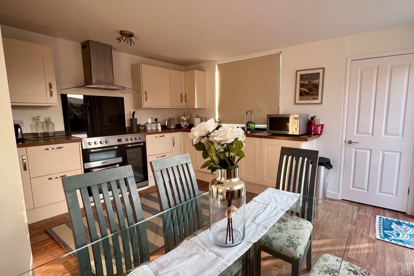 3 Kitchen Dining