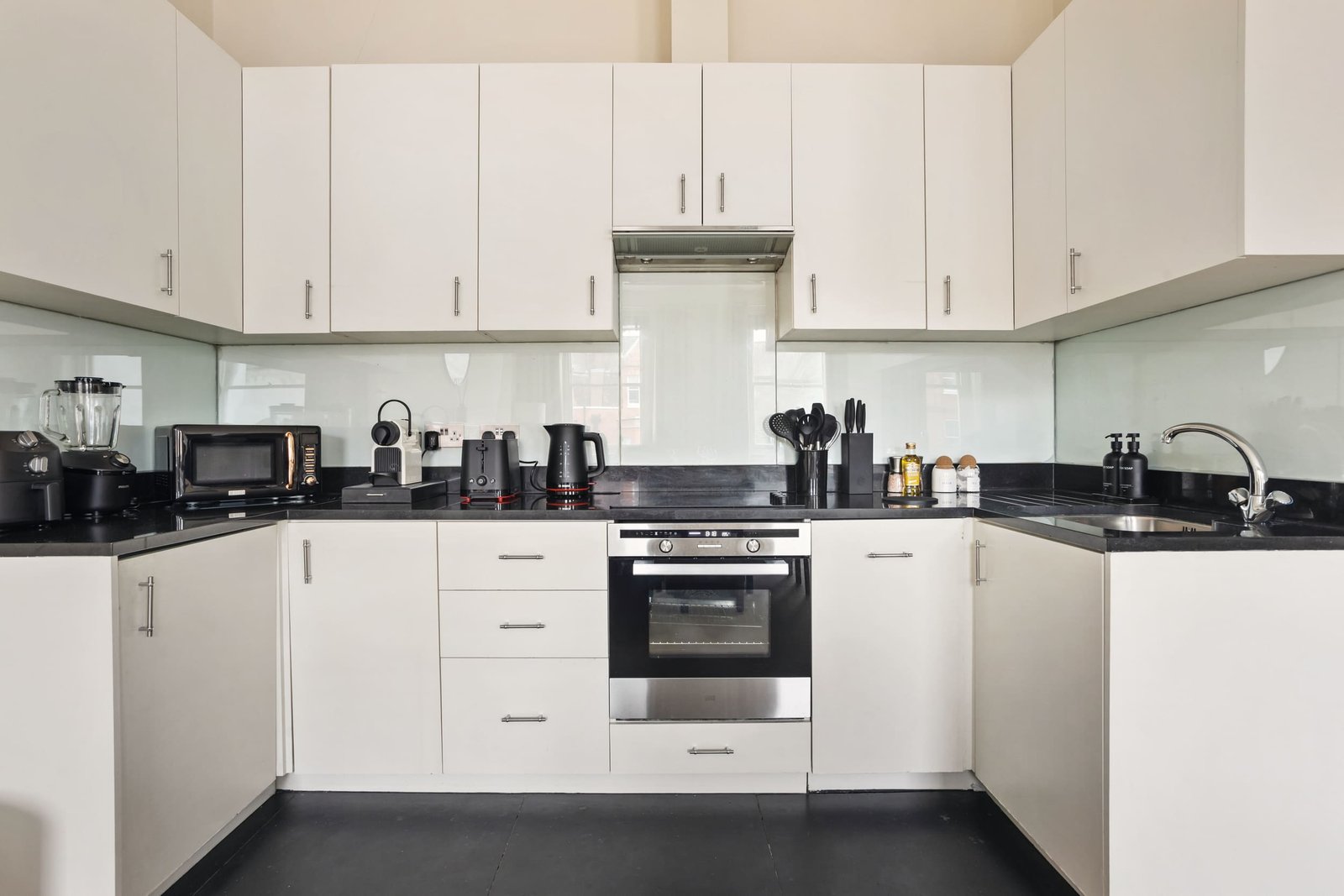62 Pont Street SW1X-28