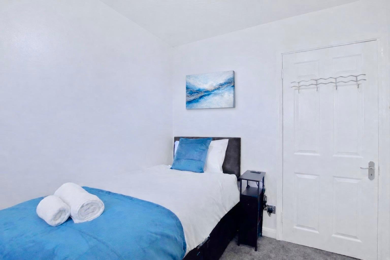 Bedroom 2 04