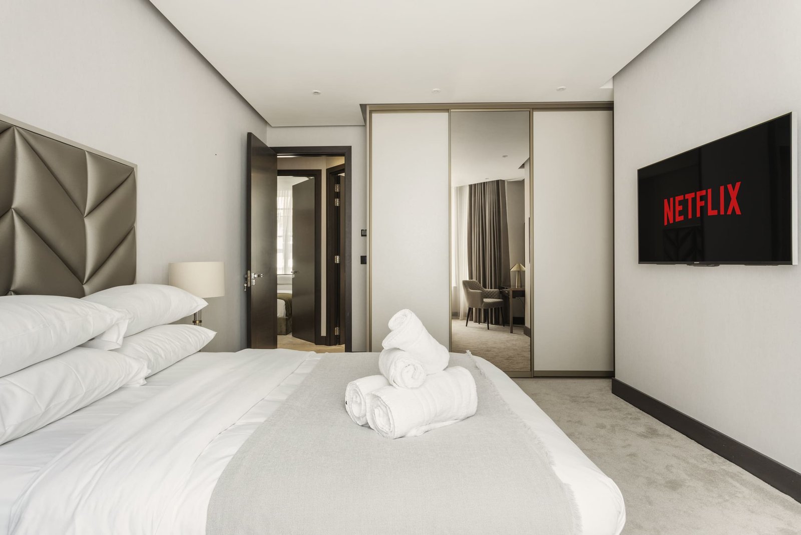 Bryanston Mansions W1H-20