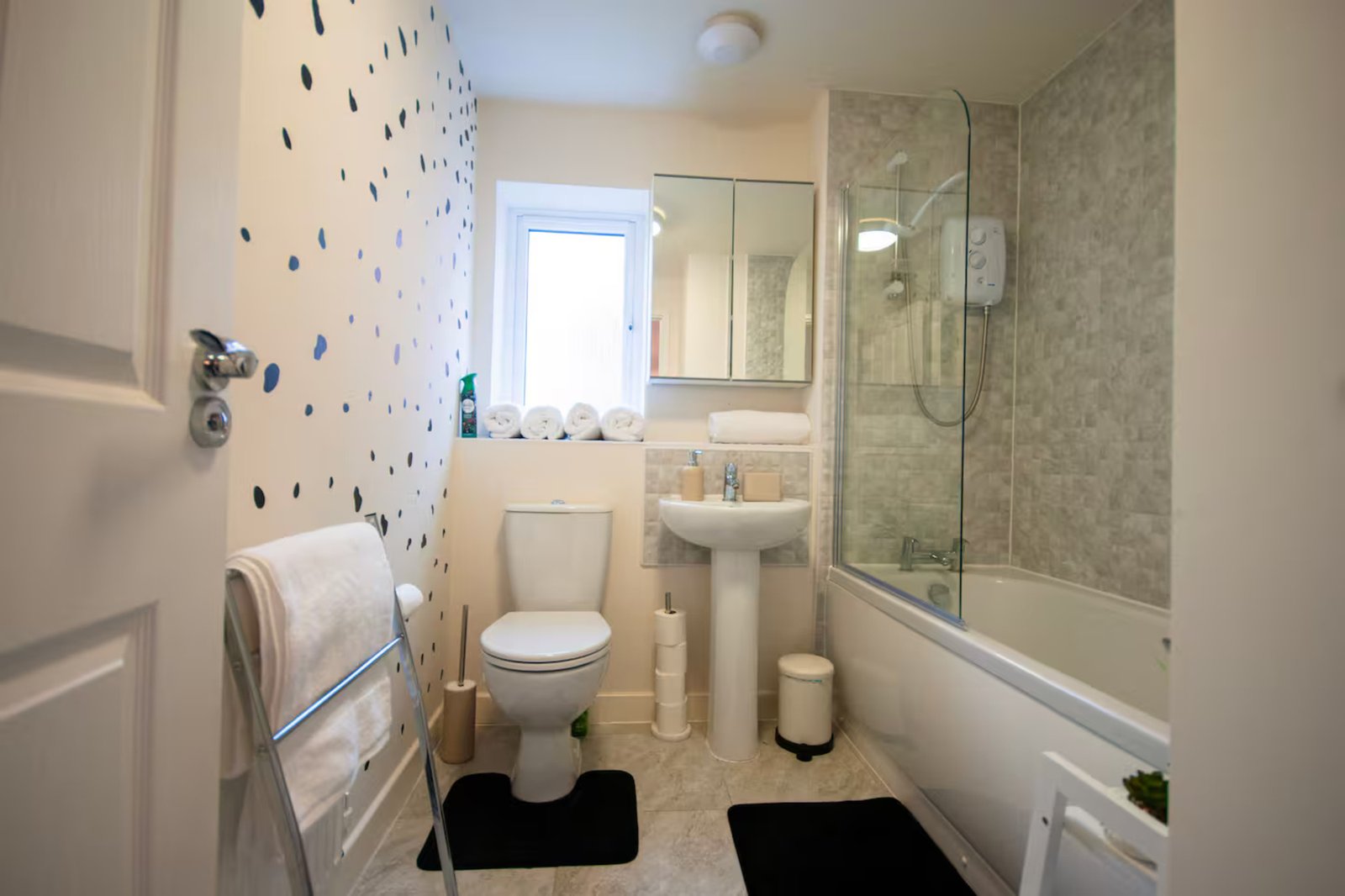 5 bathroom 1